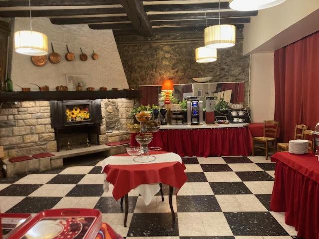 Hotel De La Poste 2*