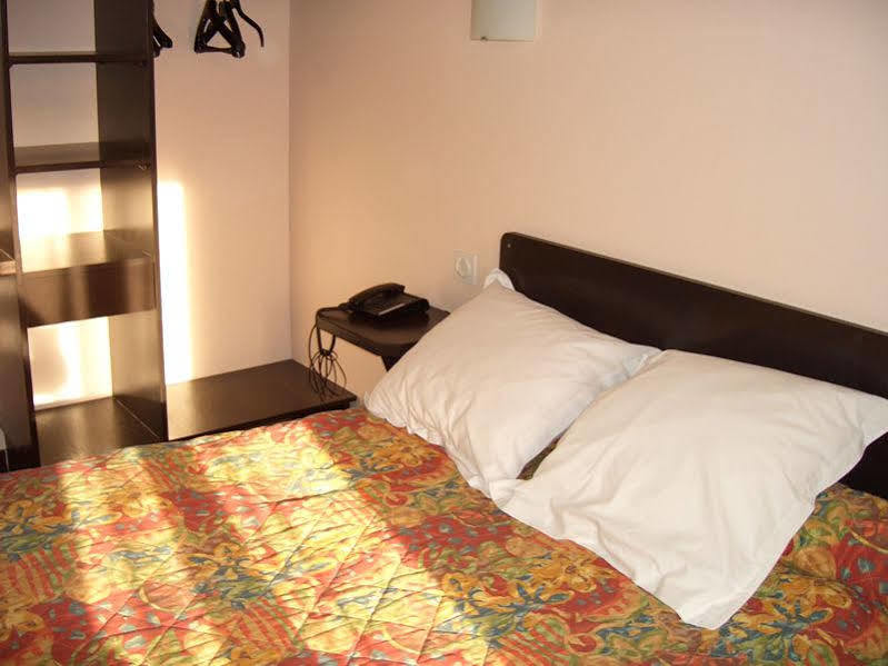 Hotel De La Poste 2*