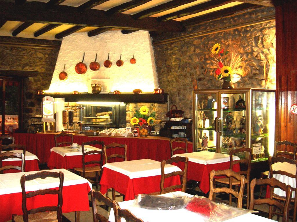 Hotel Logis Restaurant De La Poste 2*