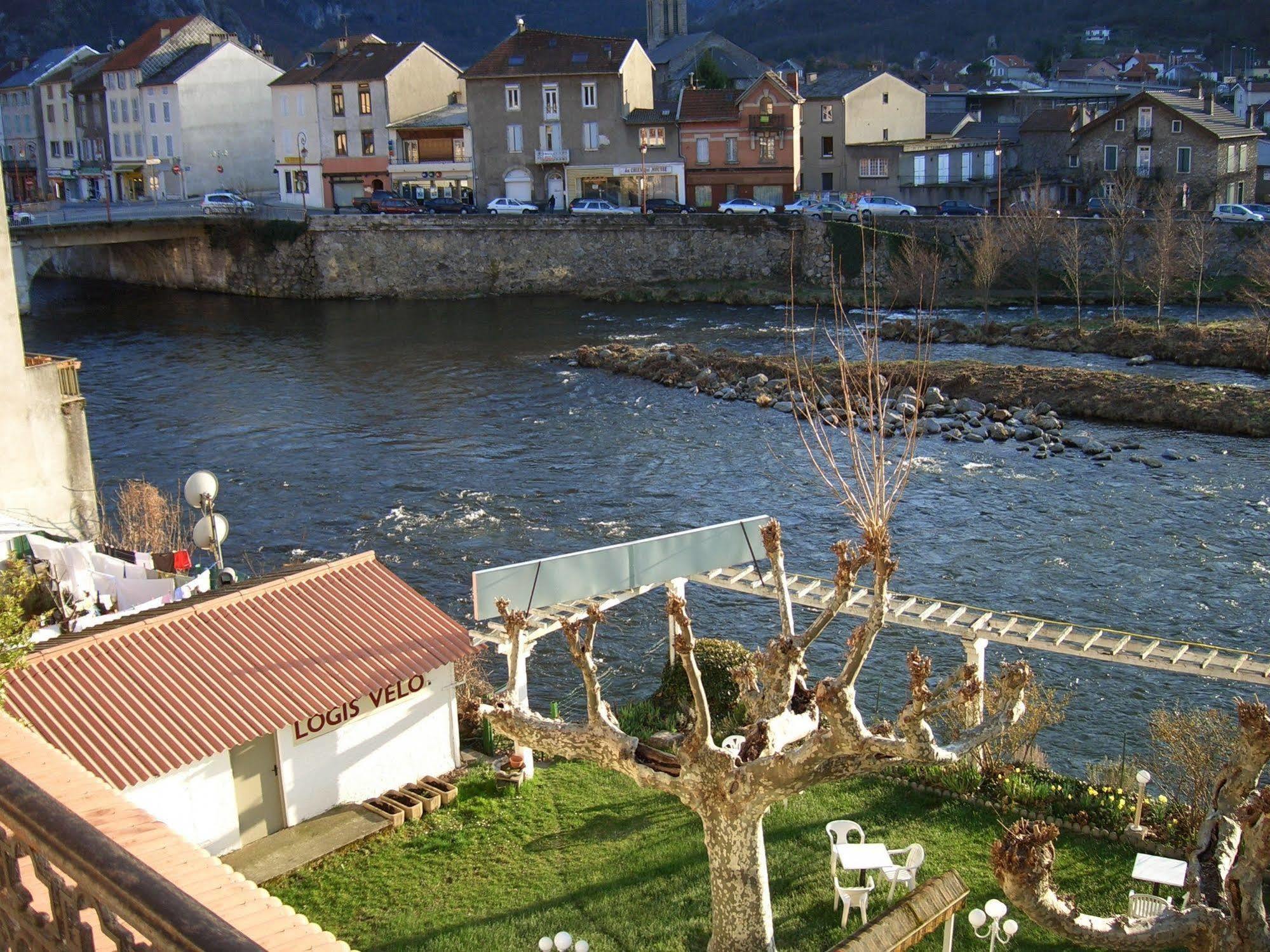 Logis Restaurant De La Poste Hotel