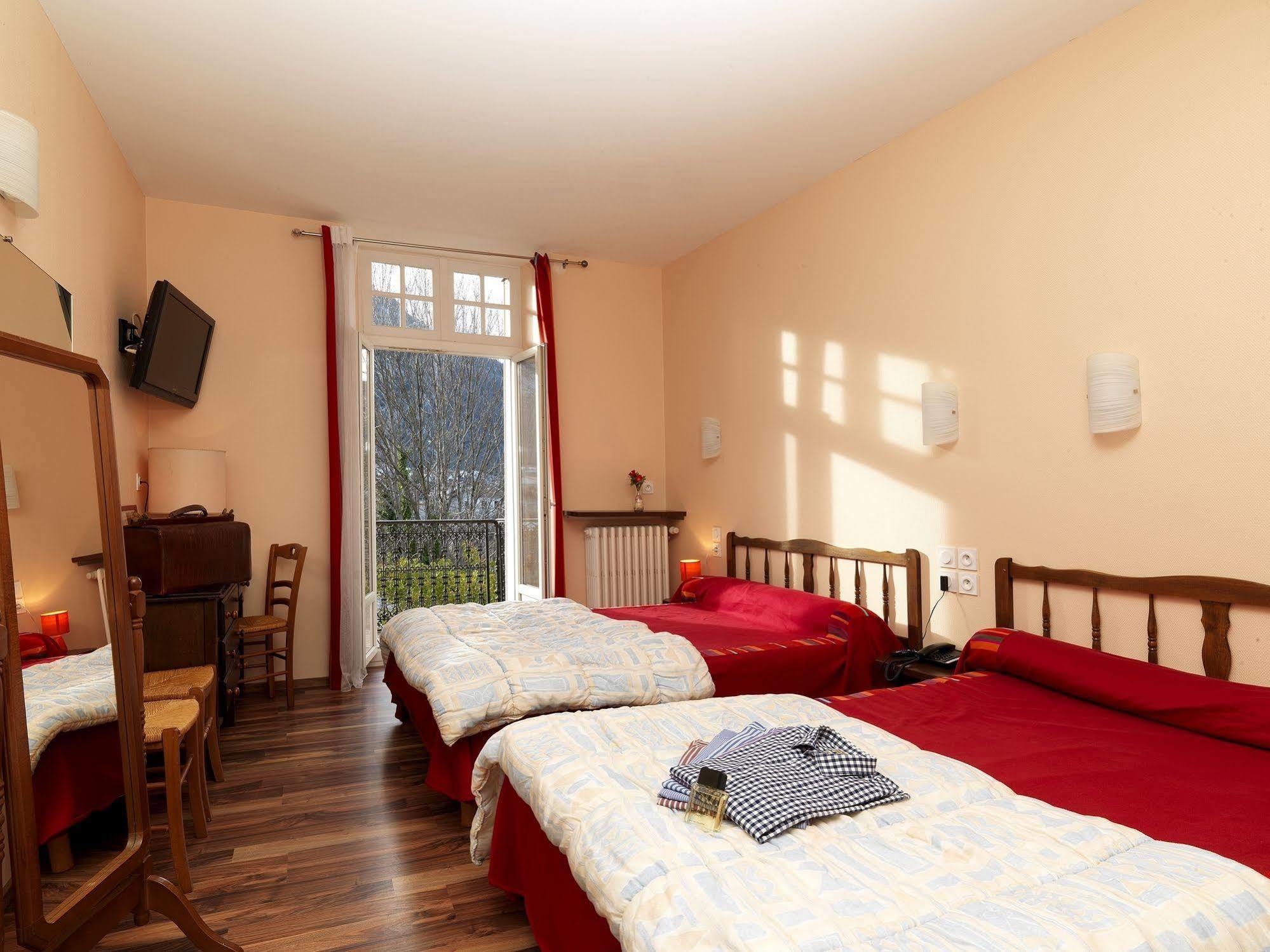 Logis Restaurant De La Poste Hotel